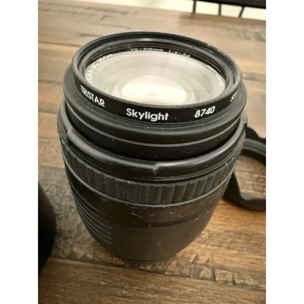 Sigma 70-210mm Camera Lens Multi Coated 1:4-5.6 UC Zoom Made In Japan Auto Focus